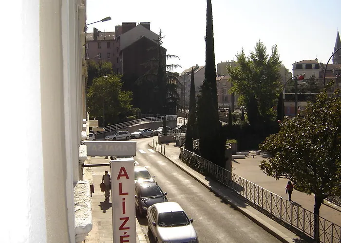 Alize Otel *